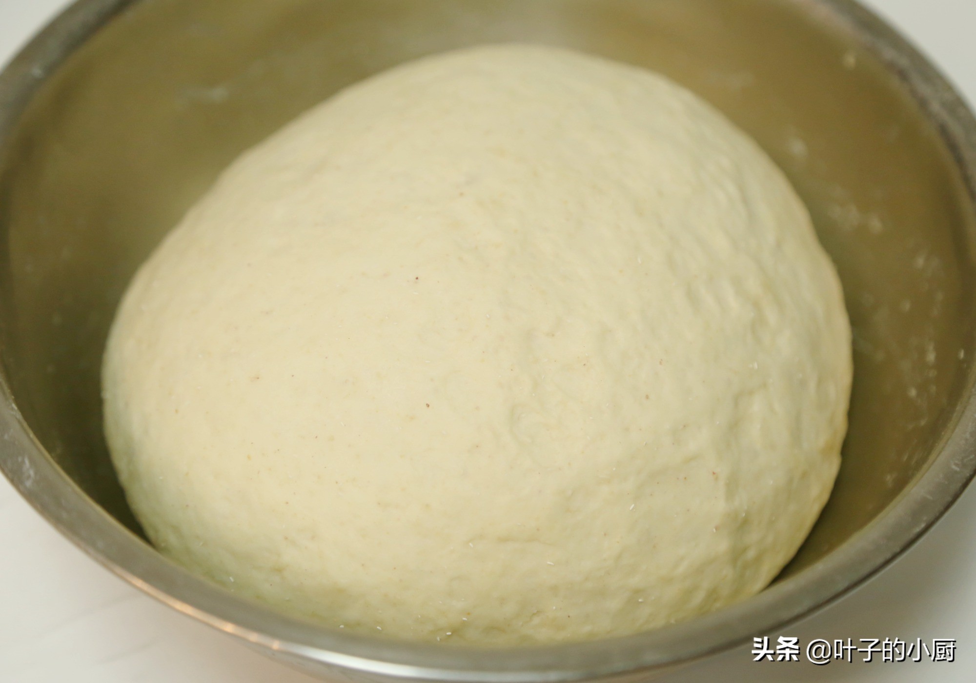 做馅饼咋做好吃,早餐薄薄的馅饼怎么做的