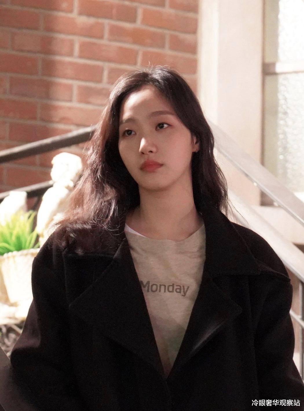 穿lemaire的明星,金敏喜穿搭属于什么风格