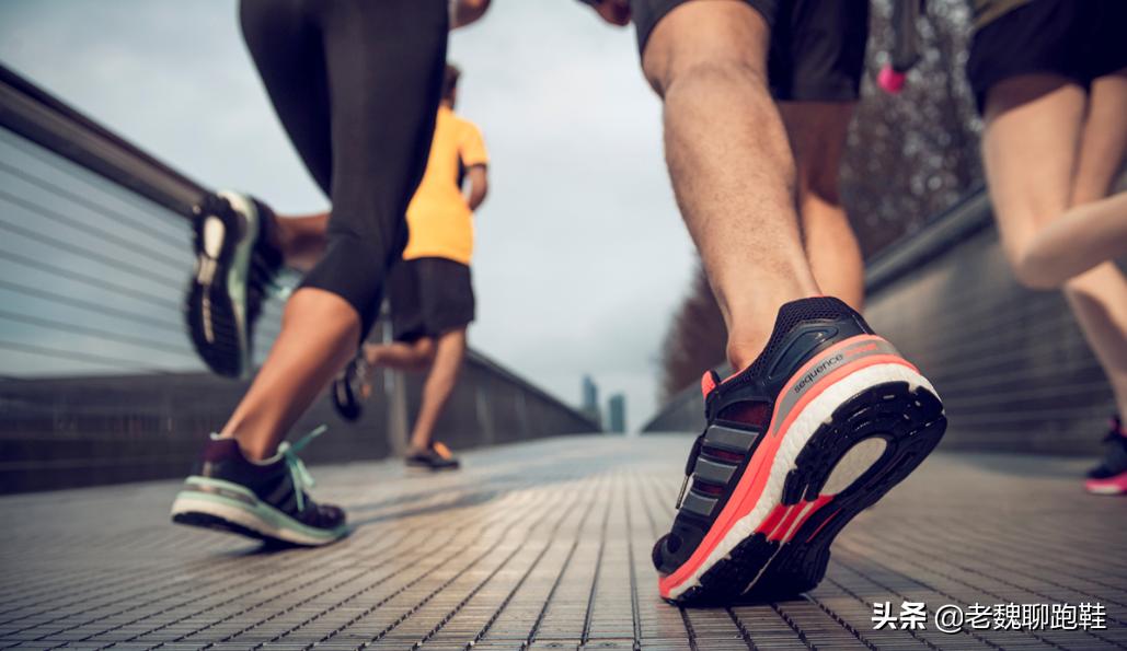 为什么跑步新手不推荐碳板跑鞋,为什么跑步不推荐穿篮球鞋