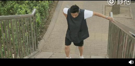 顺产妈妈全过程到底“疼”在哪？一组图带你明白：什么叫为母则刚