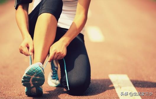 穿鞋带方法简单又好看,简单又好看的穿鞋带方法慢教程