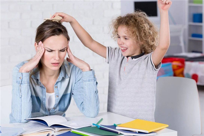 孩子学习经常记不住怎么办,孩子上课注意力不集中学习做作业