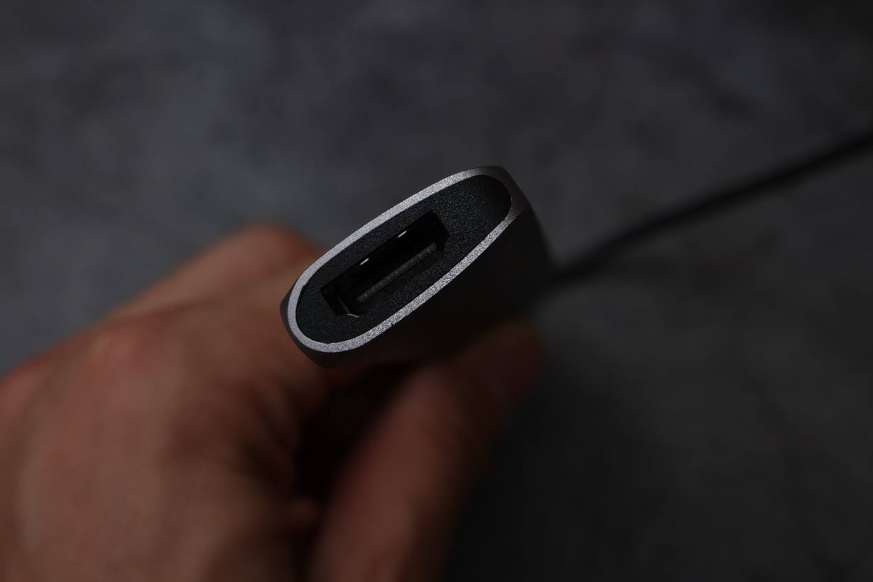 买了macbookair还要买啥,苹果macbookpro哪一款扩展坞好用