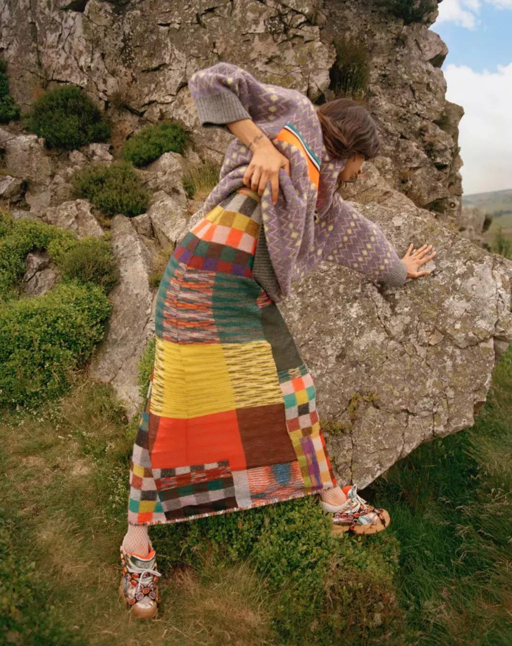 想要冬天穿出高级感,冬天围巾这样系简单又时尚好喜欢