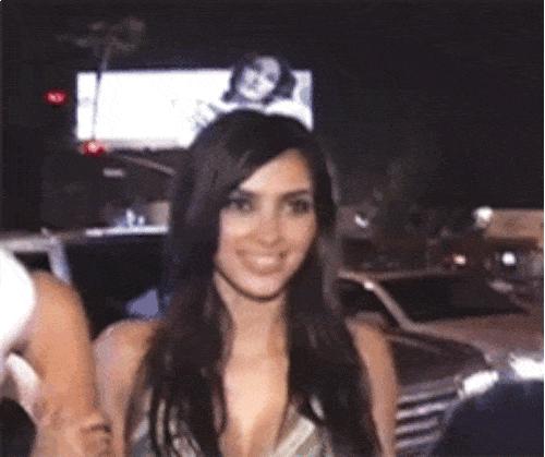 穿礼服下厨，戴镶钻口罩买菜？这位真名媛网红鼻祖，又再次爆红