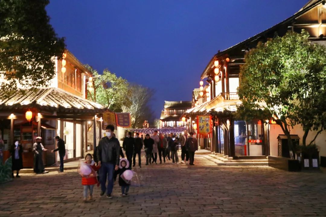 沙家浜夜游最新,常熟沙家浜景区夜色