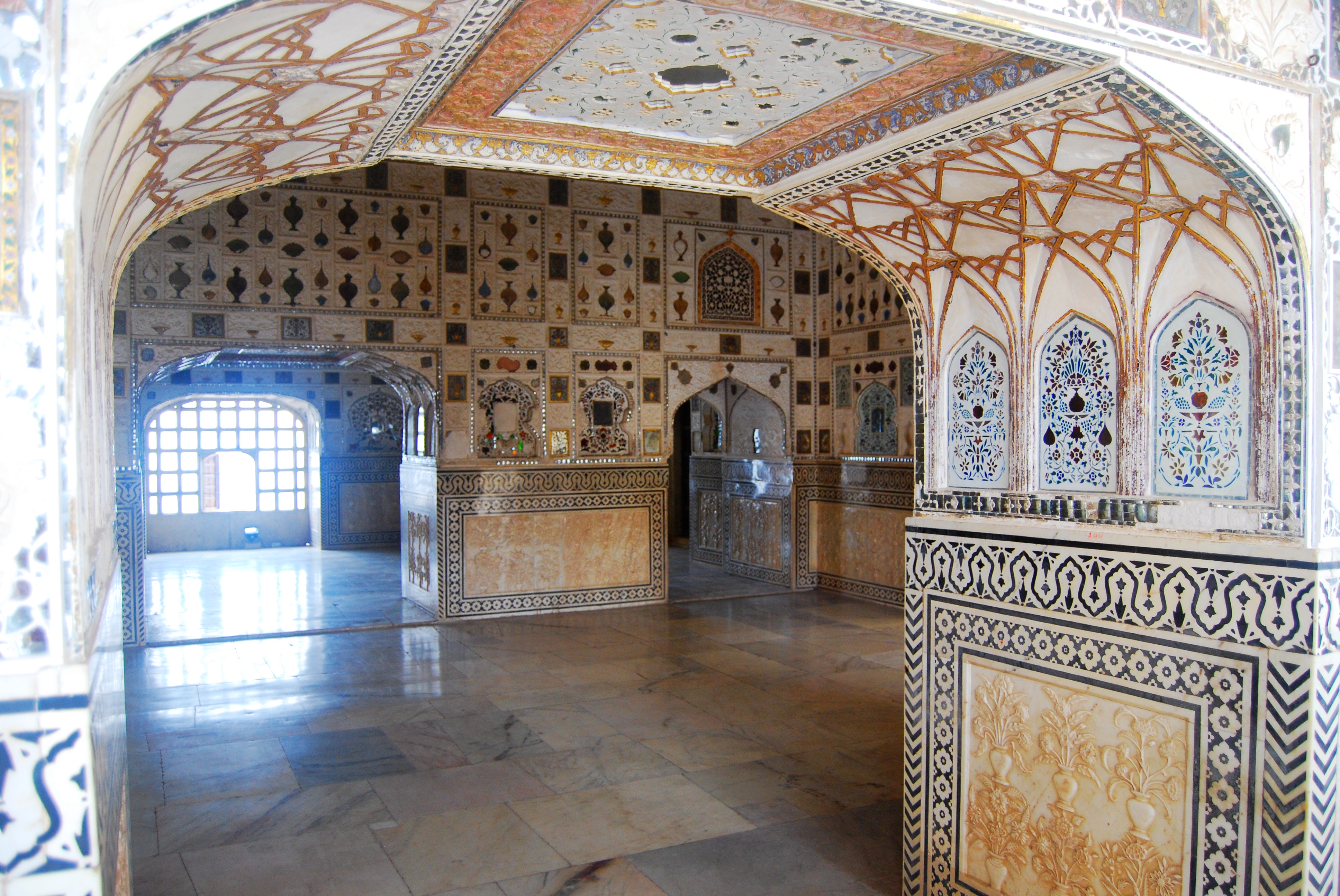 琥珀堡皇宫图片,琥珀堡镜宫