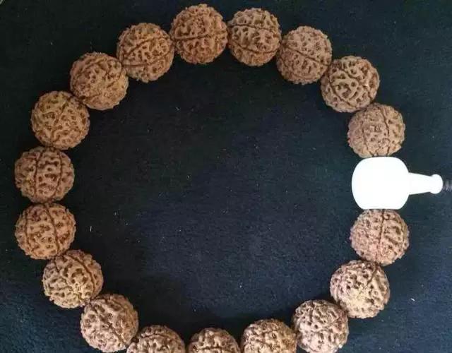 如何挑选一串好的小金刚菩提子,小金刚菩提最全纹路