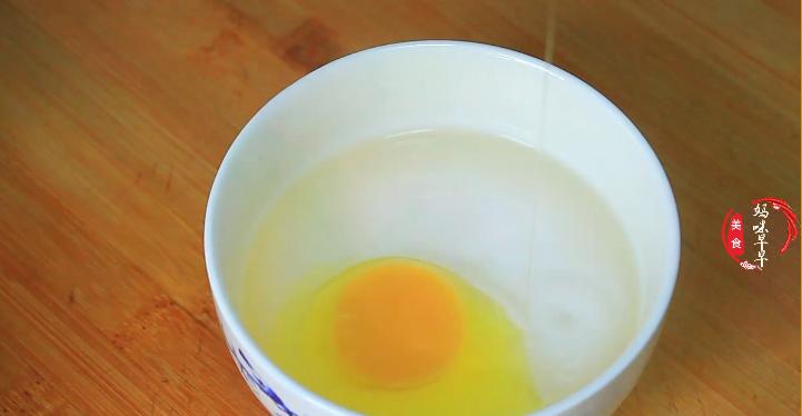 水煮荷包蛋不成形是不是鸡蛋不好,荷包蛋怎么煮不散还圆几分钟熟