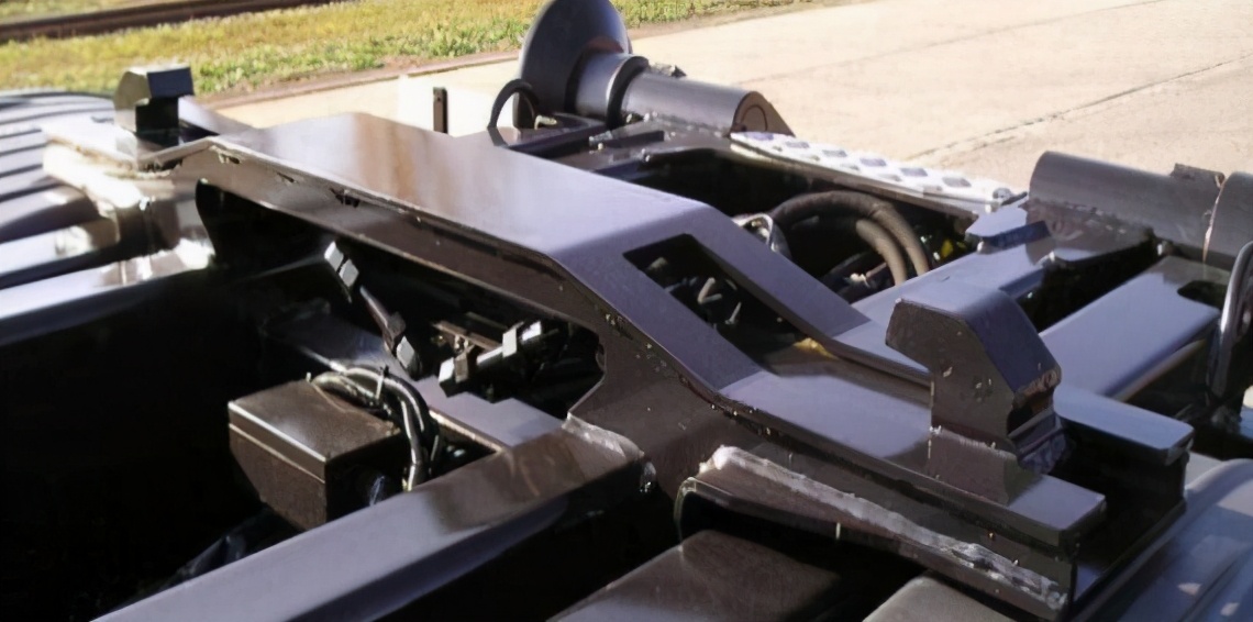 东风天龙勾臂式垃圾车,东风天龙垃圾车操作