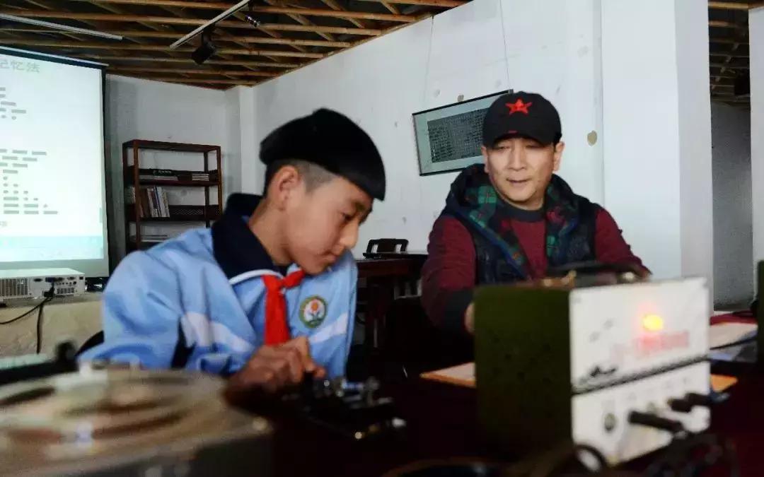 启新1889研学游体验馆_电力体验项目火热开展