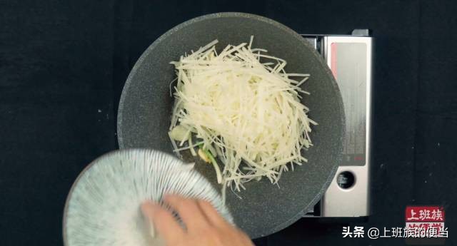 怎样把土豆丝炒得脆,怎样把土豆丝炒的更脆