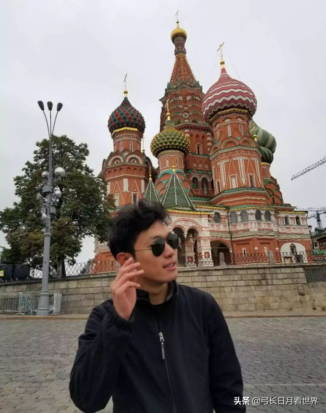 19岁那年决定，一个人从北京搭车去巴黎