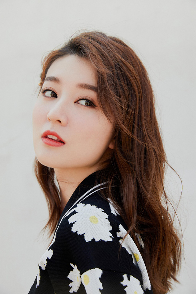 乔欣眼妆全过程完整版,乔欣的穿搭妆容图片