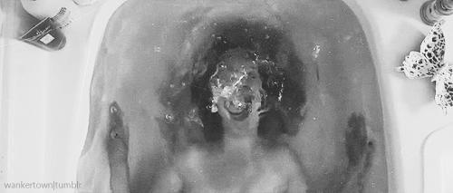 自杀式单身：一直单身一直爽