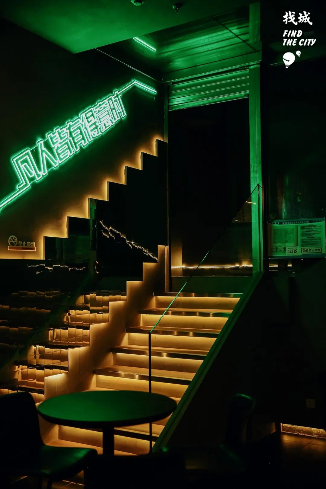 在这家打酒站，我喝到了最放松的一杯精酿