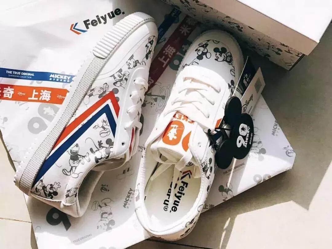 小白鞋真的永不过时,小白鞋什么时候火起来的