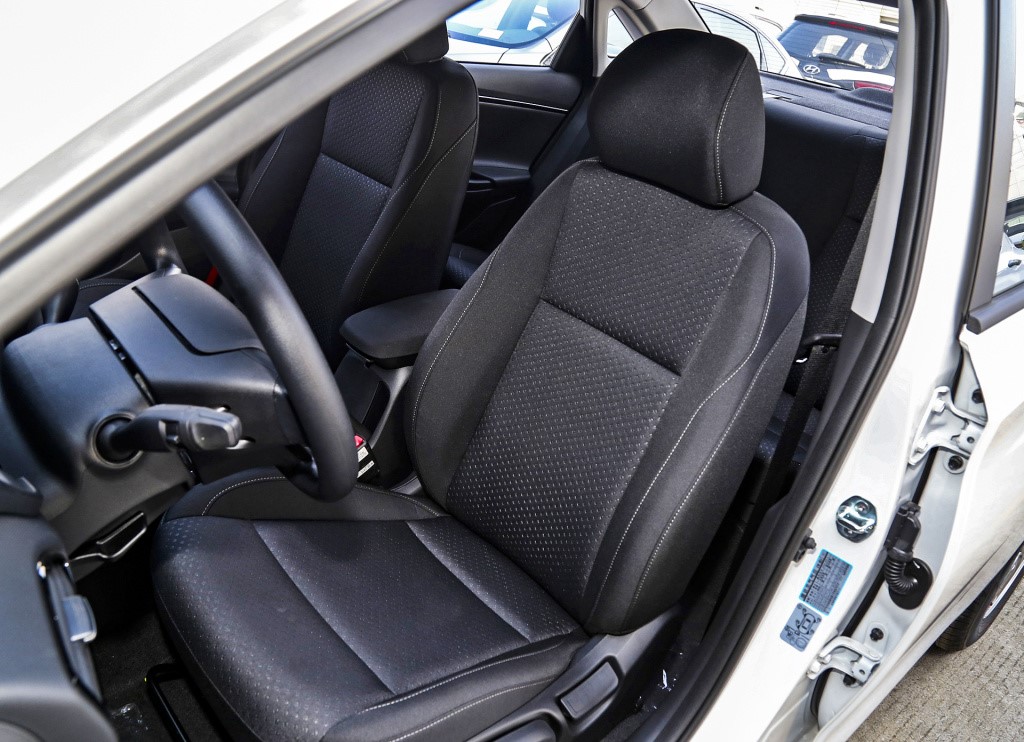 油耗6万元的车,油耗低自动挡价格便宜的车