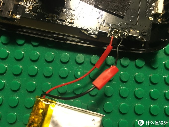 行车记录仪的电池自己怎么换,行车记录仪换个电池多少钱