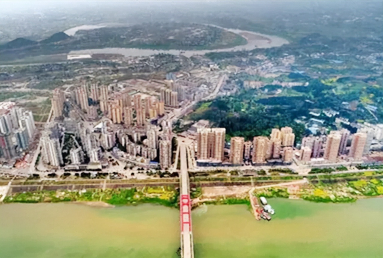 北大才子余杰:自称蒙古人,勾结*华反**势力讨好美国,一切有迹可循