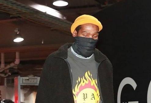 逗妹吐槽:米兰终于上头条了!不过是以0-3的方式…