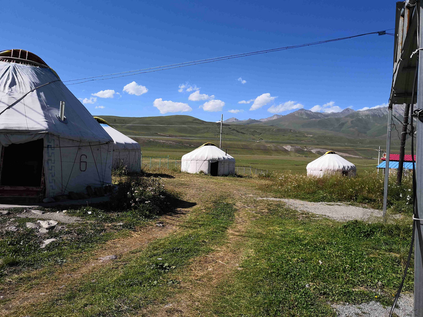*疆新**蒙古包旅店老板,看他一天的收入多少,一个月就抵我一年工资