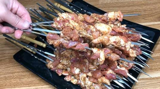 烤肉店用什么料烤那么香,烤肉店的肉怎么样才能嫩