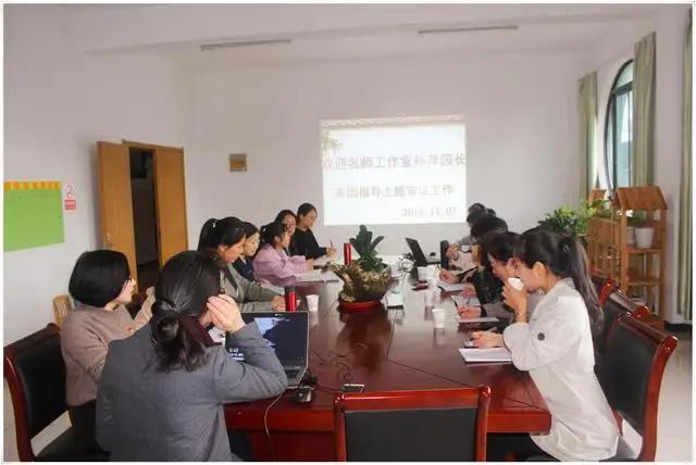 精英中学老师工资表,一个中学老师一年工资多少