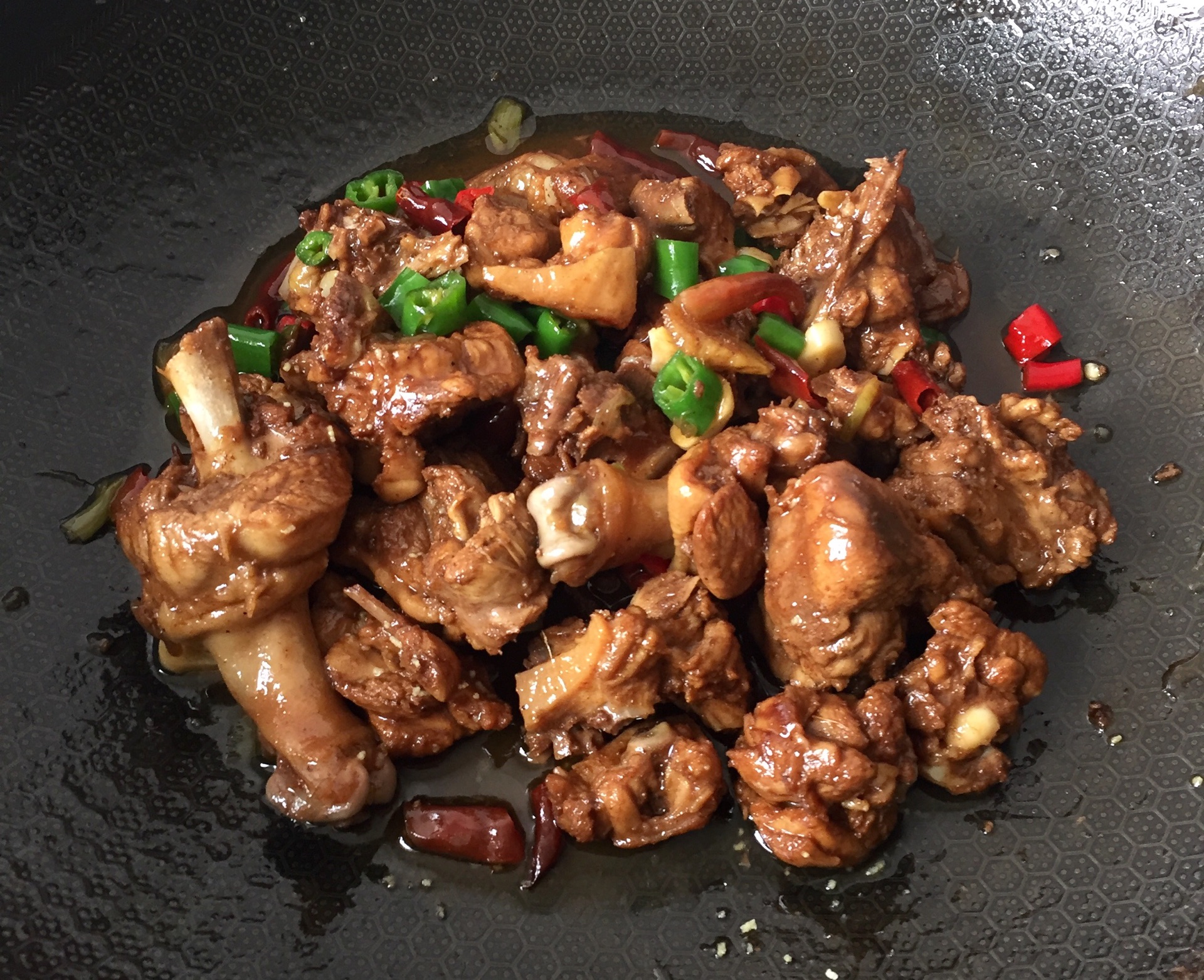 香辣啤酒鸭怎么做法视频,甜辣啤酒鸭做法步骤视频