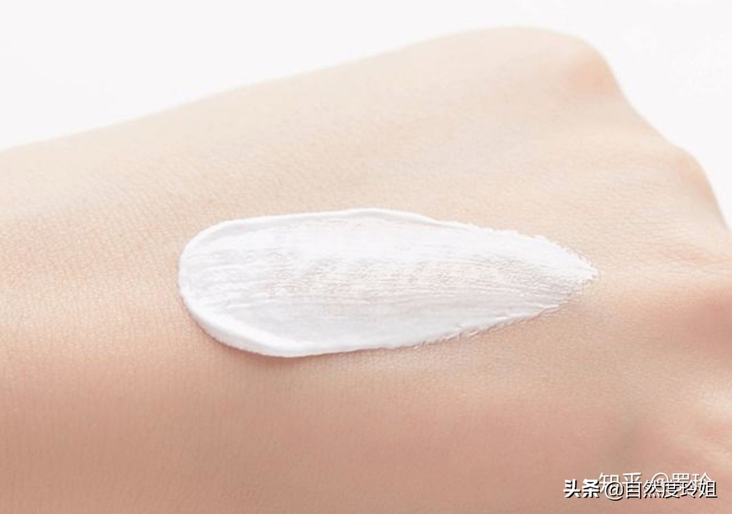 如何快速改善素颜皮肤,怎么做到皮肤又白又发光素颜