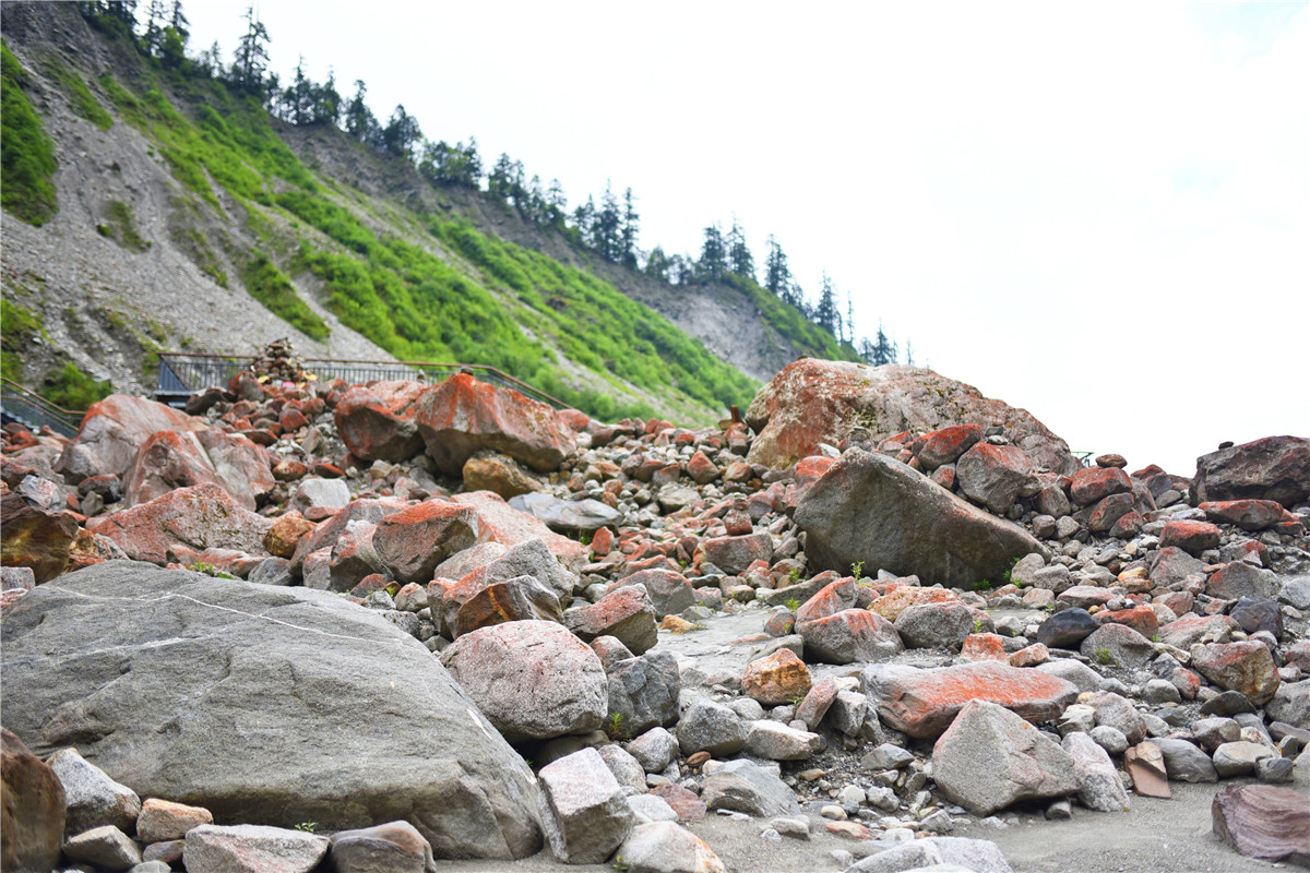 甘孜5日旅游攻略最新,甘孜五天四晚
