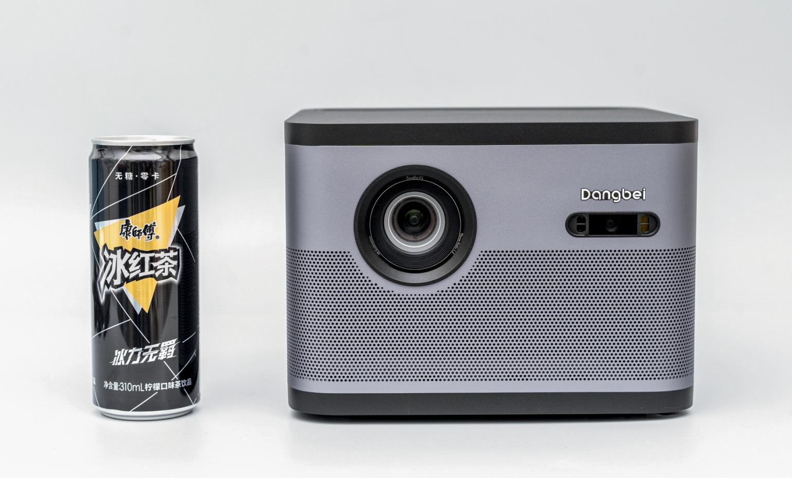 当贝投影仪f3家庭影院,当贝newf3投影仪测评