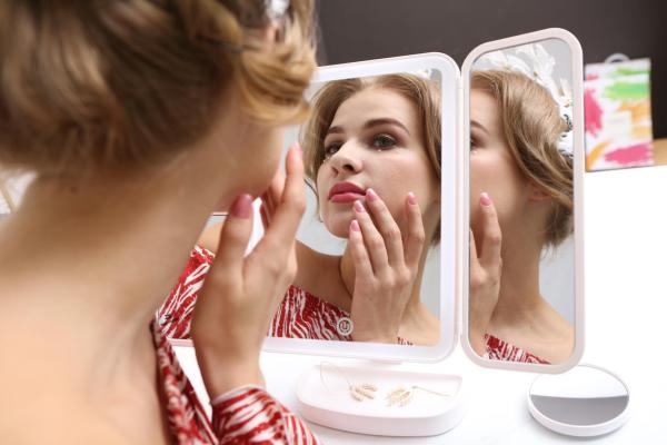 easehold化妆镜评测,easehold化妆镜推荐配置