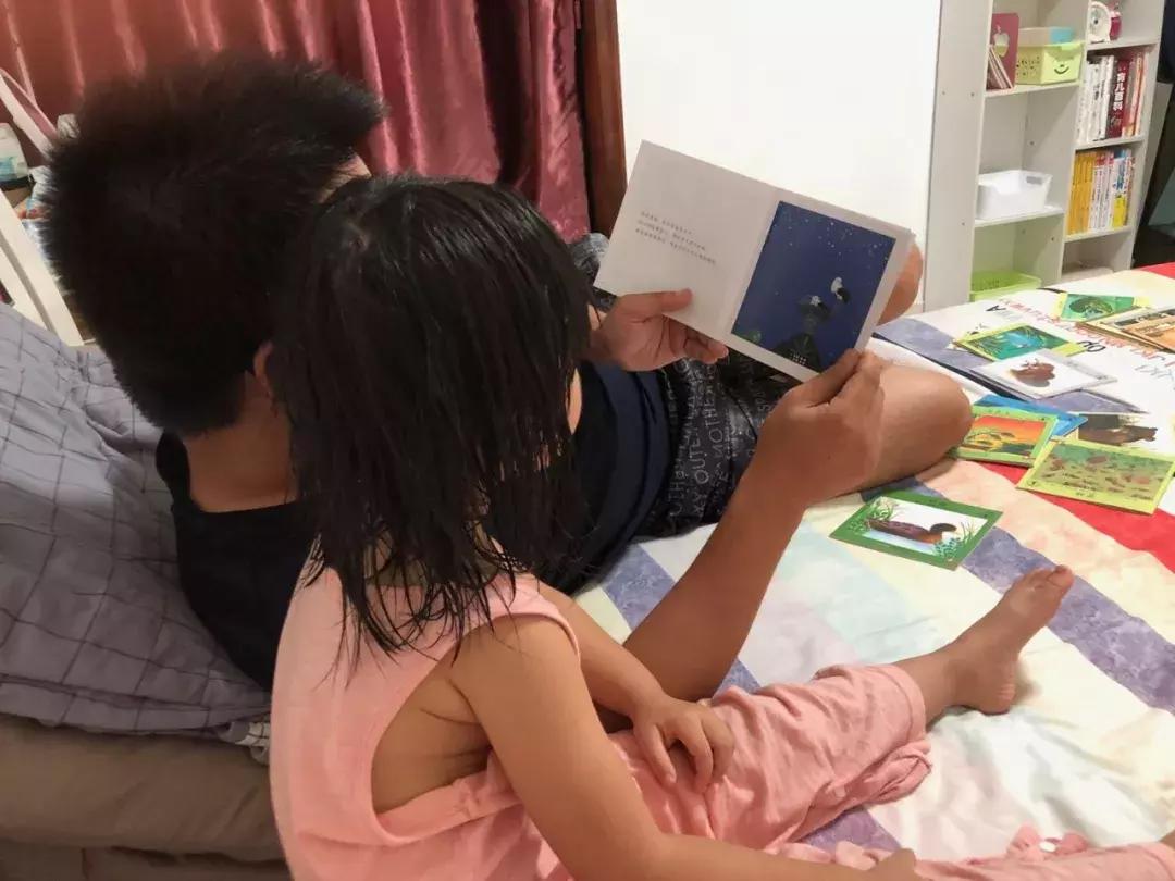 大人和孩子都不可错过的绘本,值得孩子看的4本经典绘本