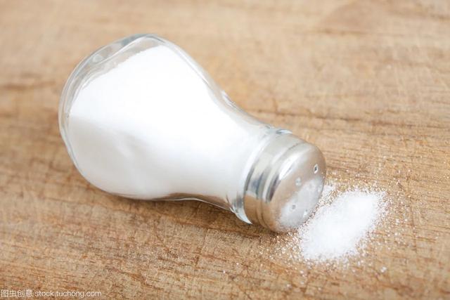 你的名字我不愿再提起,你的名字我不曾忘记