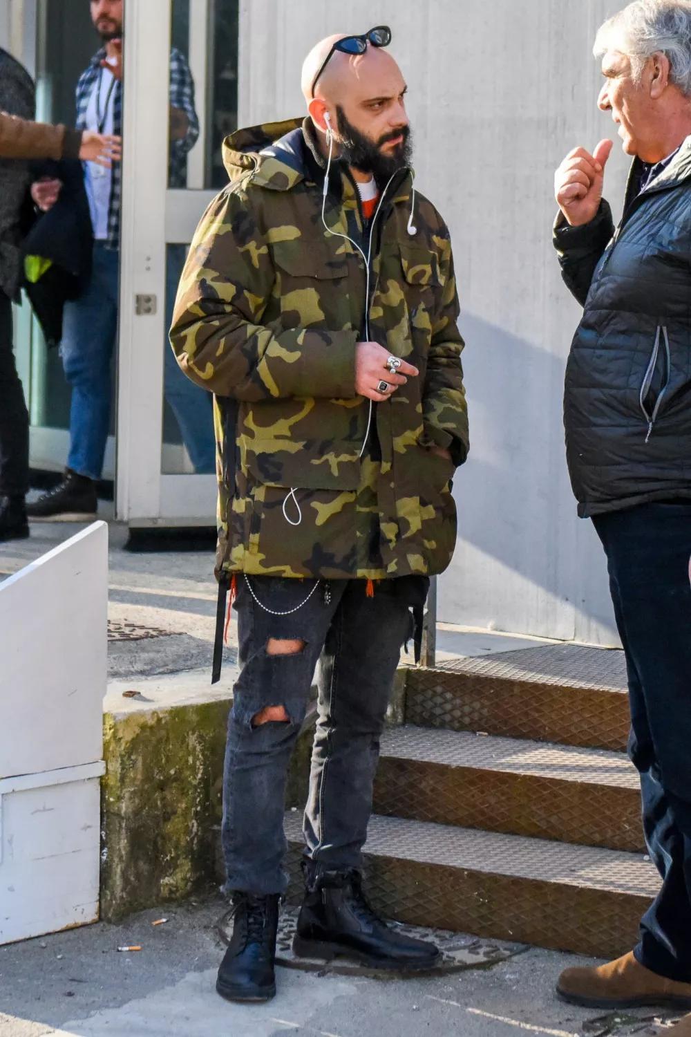 哪款黑色皮靴最好穿,复古白色系皮靴怎么搭配