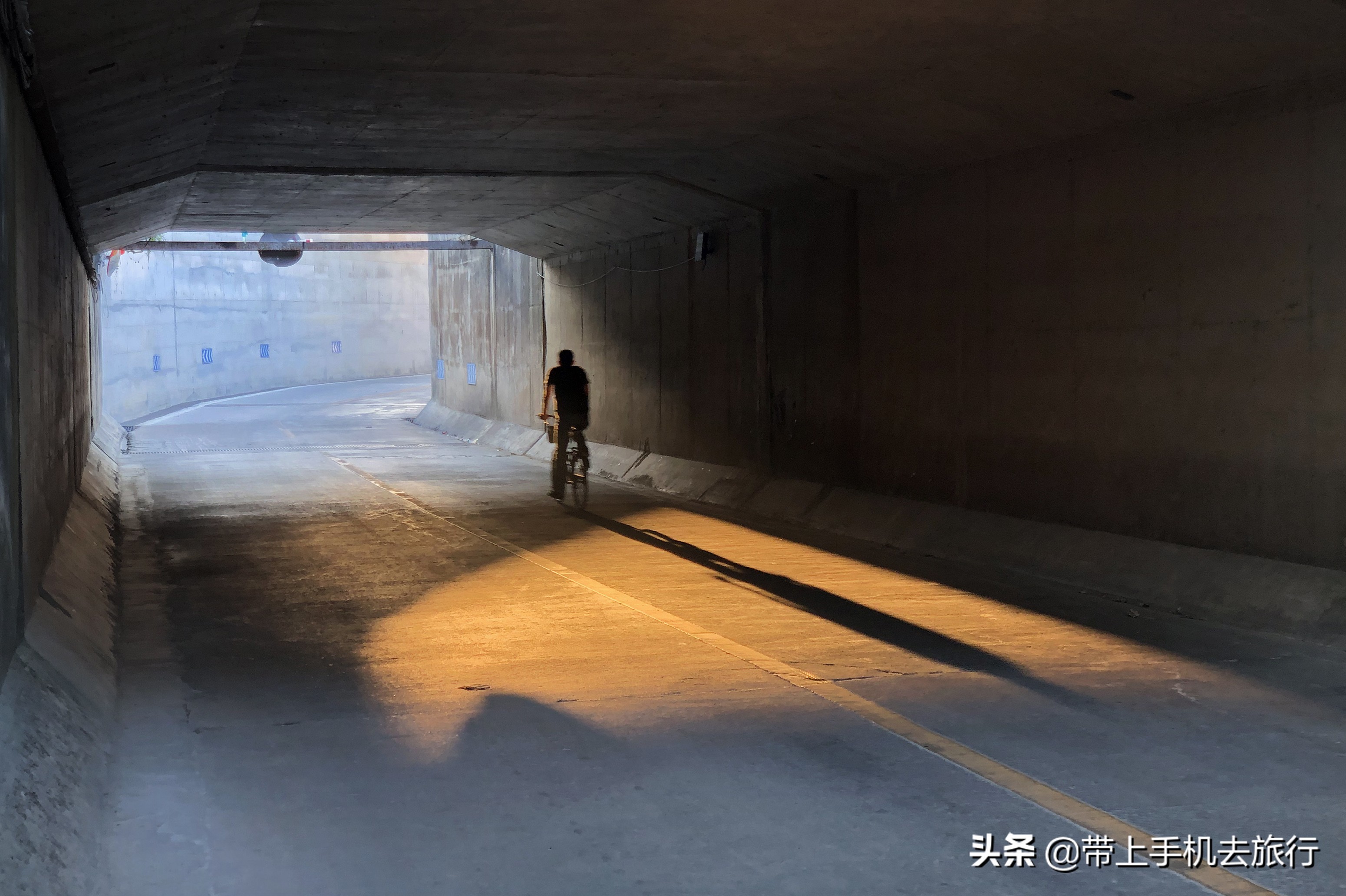 手机摄影找前景技巧,手机摄影追焦功能