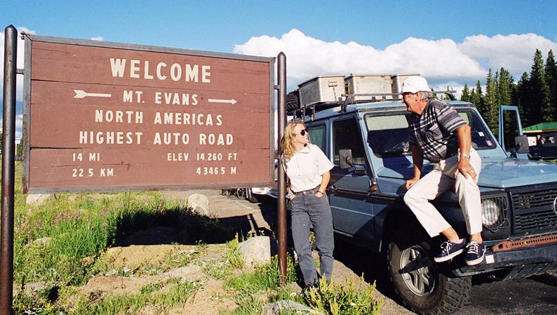 54岁裸辞，花45W流浪地球26年，炸上BBC，这...