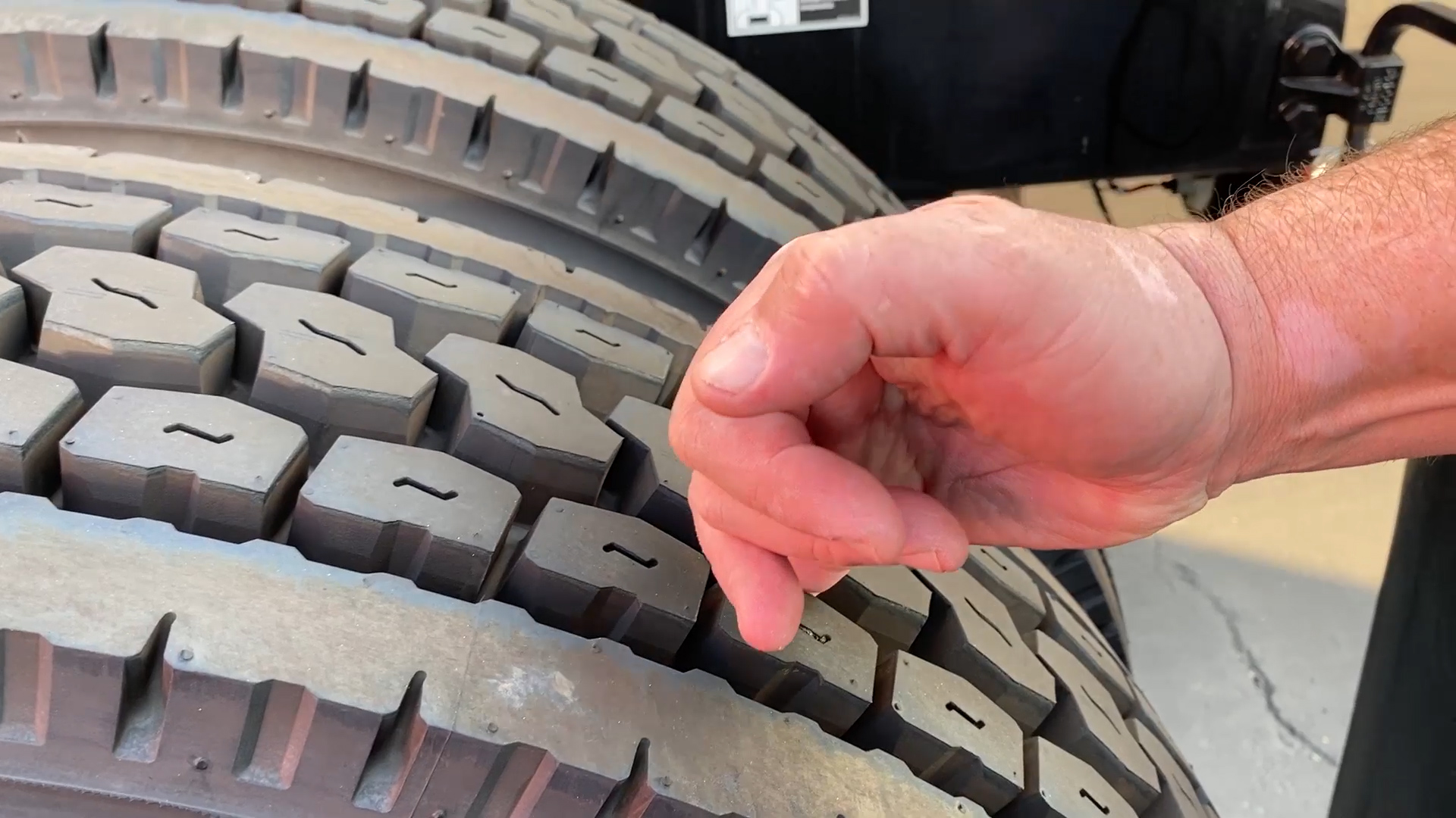 美国货车超载怎么处罚,2020年美国卡车驾照分类