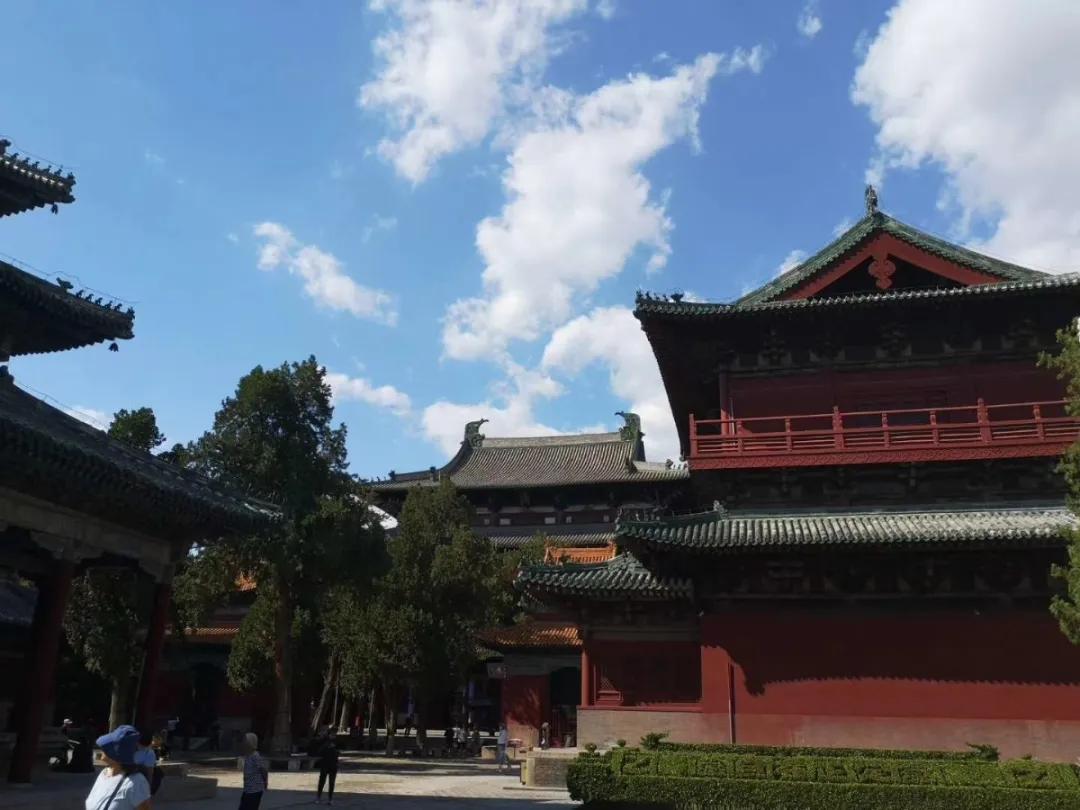 给备战高考的莘莘学子们加油助威,为莘莘学子助威高考