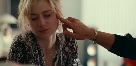 大长腿穿行在时间钳形运动里：高妹伊丽莎白·德比茨基