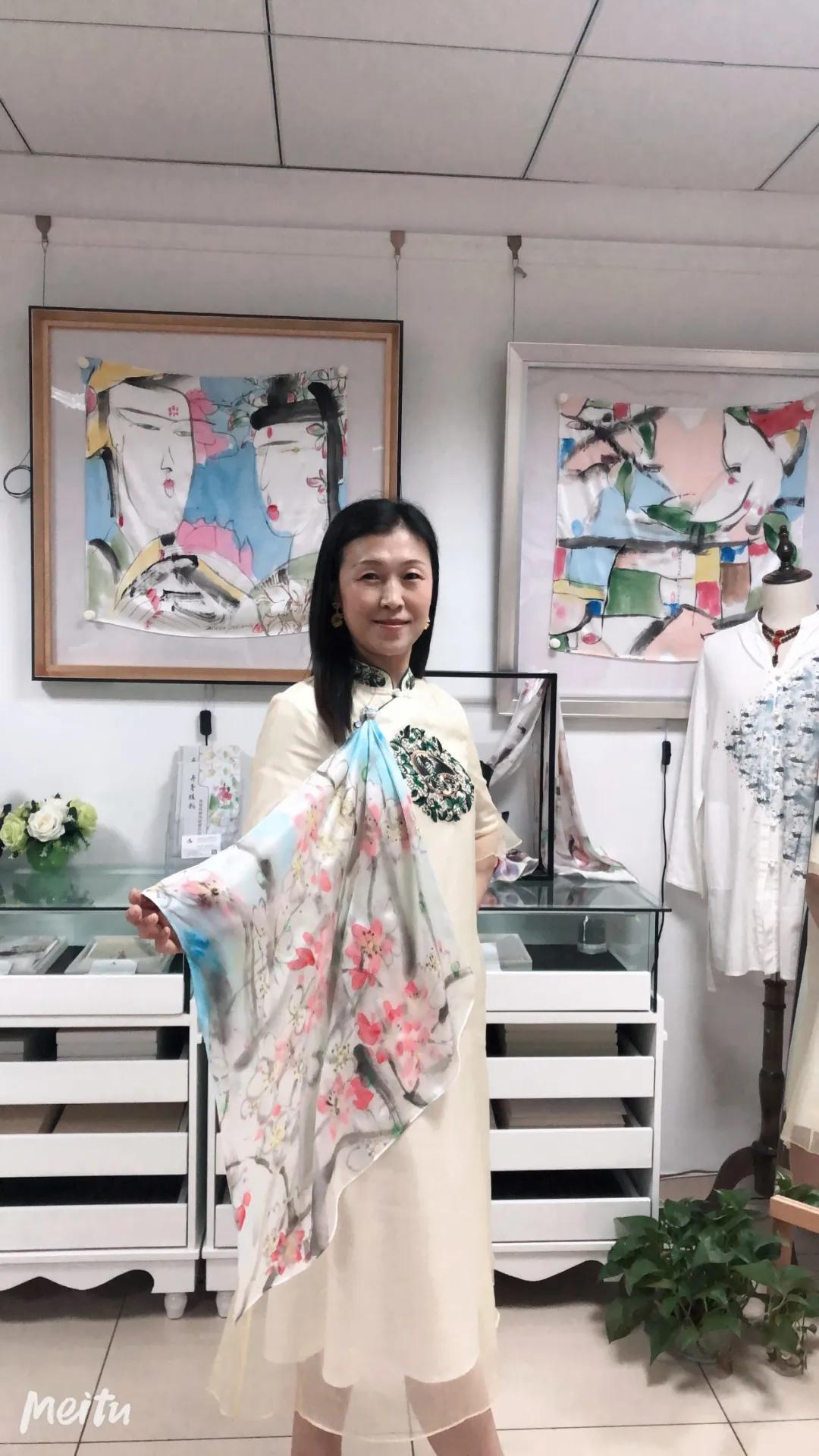 丹青丝韵——张智棟中国画丝巾绘画课堂第一期活动掠影