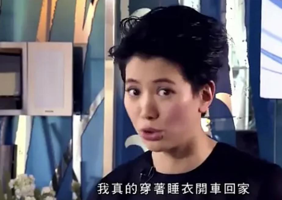 港风时代袁咏仪颜值巅峰,港星女神合照袁咏仪