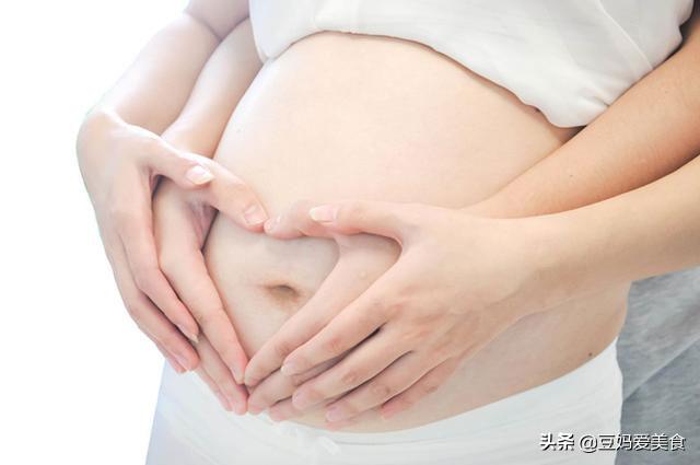 孕妇胎动肚子一跳一跳怎么回事,孕妇肚皮感觉一跳一跳的是胎动吗
