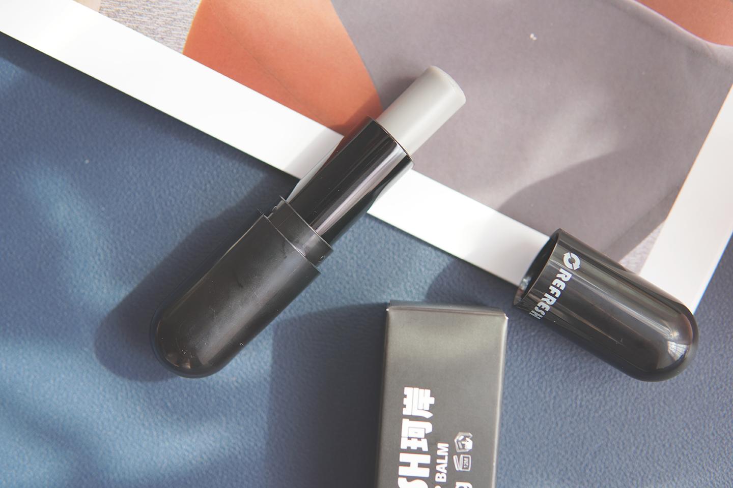 秋冬男生必备，清爽不油腻的润唇膏