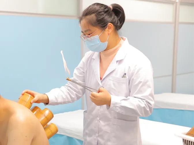 探访省中医院中医传统特色疗法中心