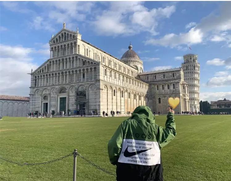 Nike你变了!新款卫衣太好看了,比Zara还时髦