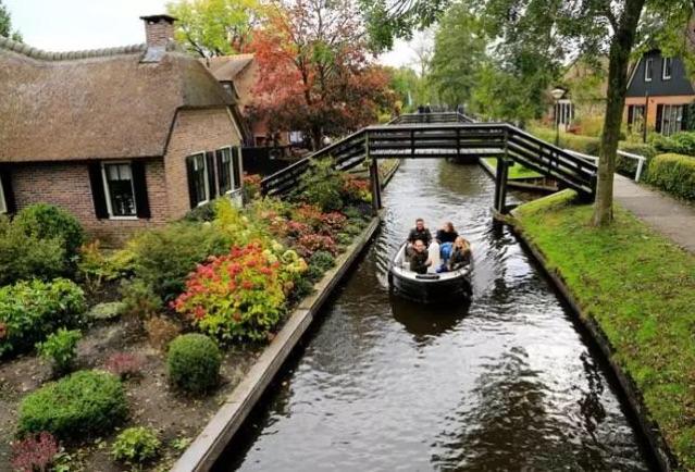 荷兰美丽而神秘的羊角村,羊角村荷兰最受欢迎小镇