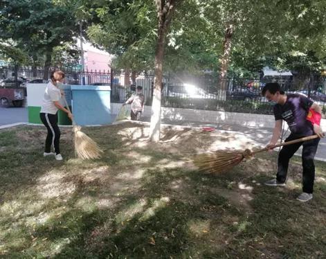 伊宁县疫情之下的我们,疫情期间医务人员不退缩