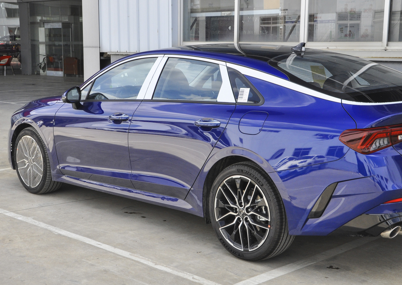 2020款起亚k5凯酷值得买的配置,起亚k5凯酷2.0t款动力测评